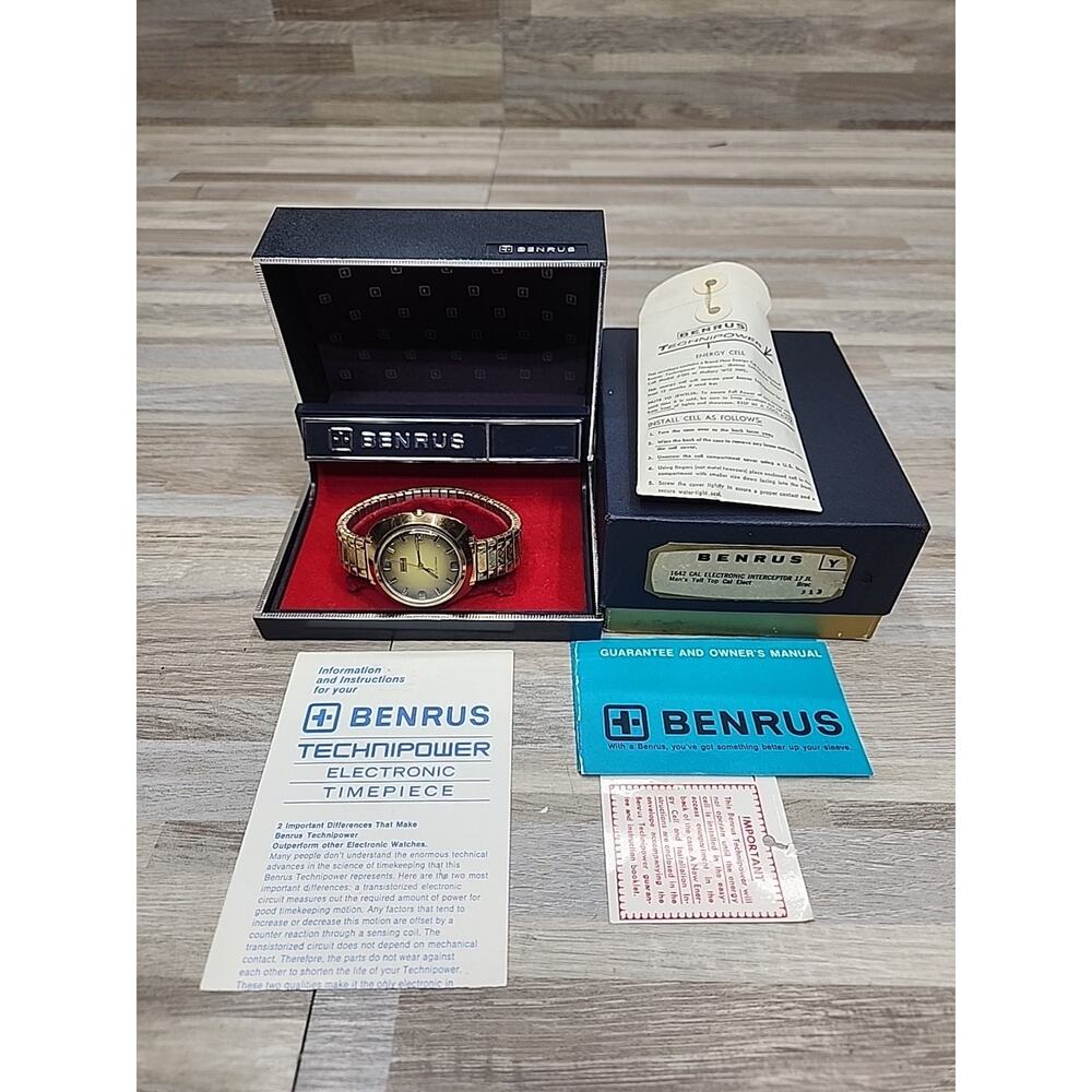 Vintage Mens Benrus Electronic Interceptor Watch with box. Working Great !